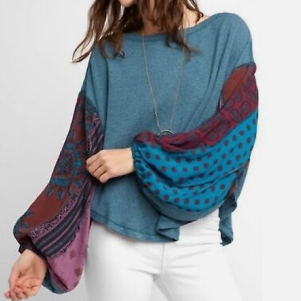 Unique & Fabulous!😎 We The Free Blossom Sleeve Thermal Top Blue/Green Multi M
